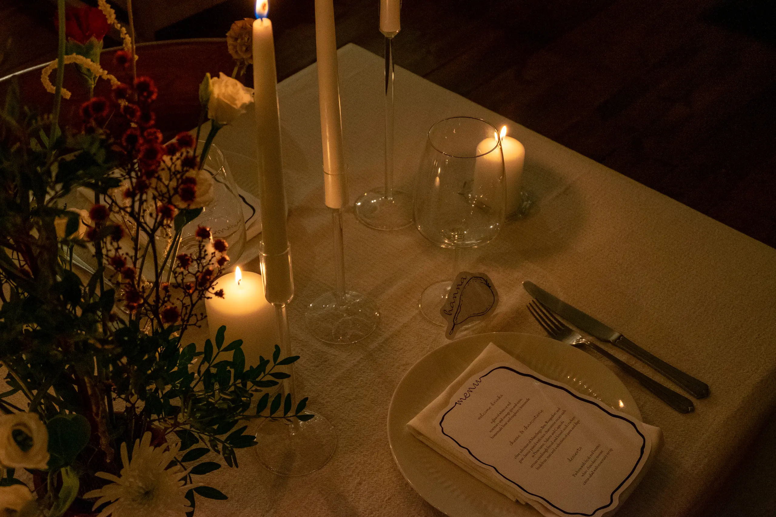 Elegante presentatie van het diner